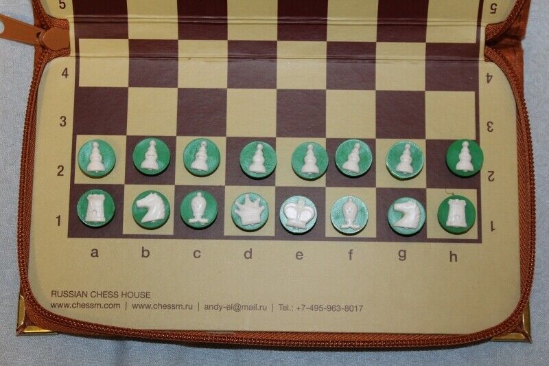 11363.Magnetic Pocket Traveling Chess Set. Chessm.com. Faux leather case. Green pieces